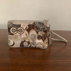 Coach Poppy y2k Graffiti Wristlet Wallet